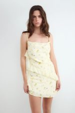 Vestido corto estampado de flores - Imagen 4