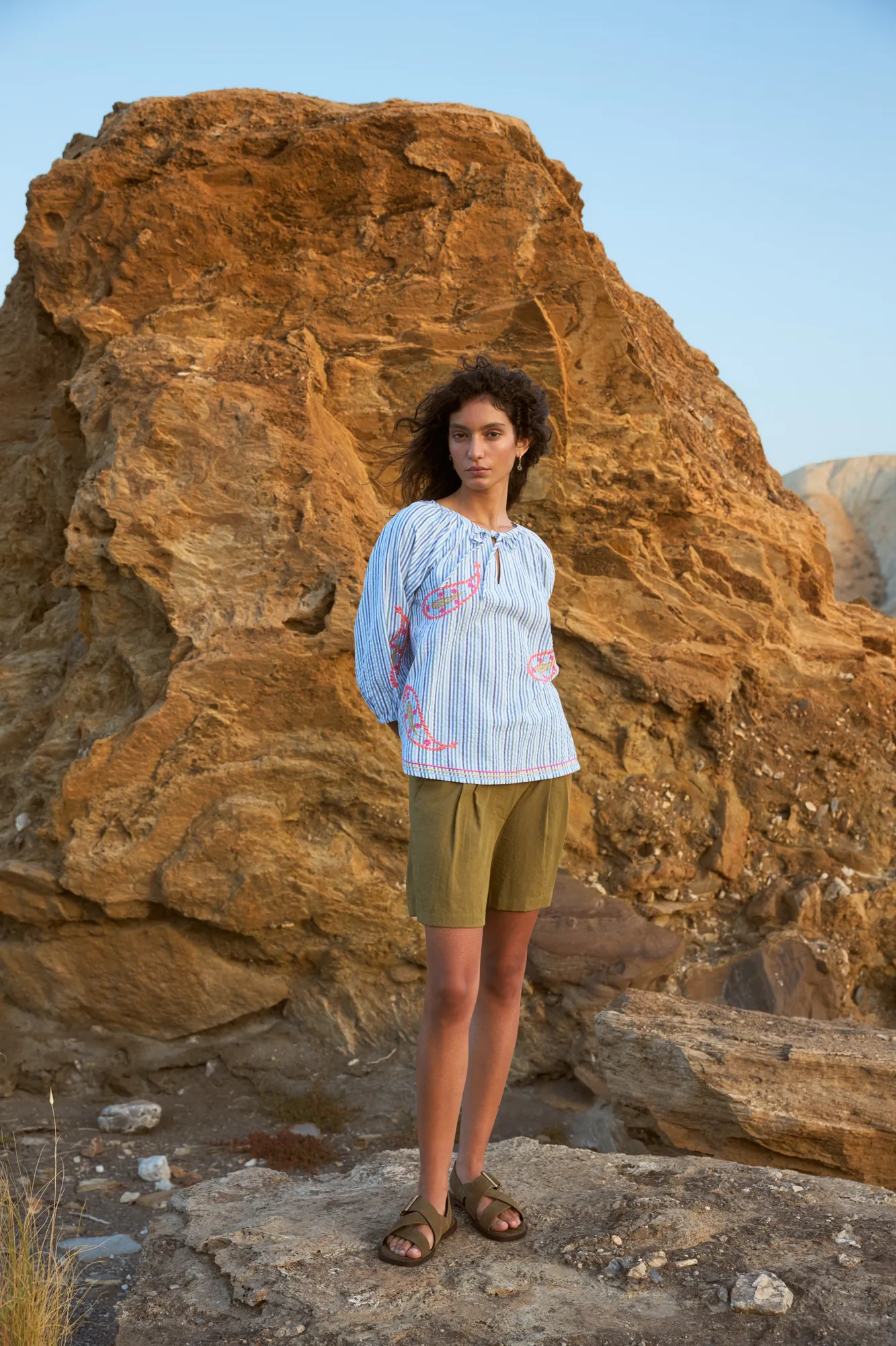 46172336 Blusa de rayas con paisley - Imagen 1