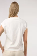 Camiseta flor tachas - Imagen 2