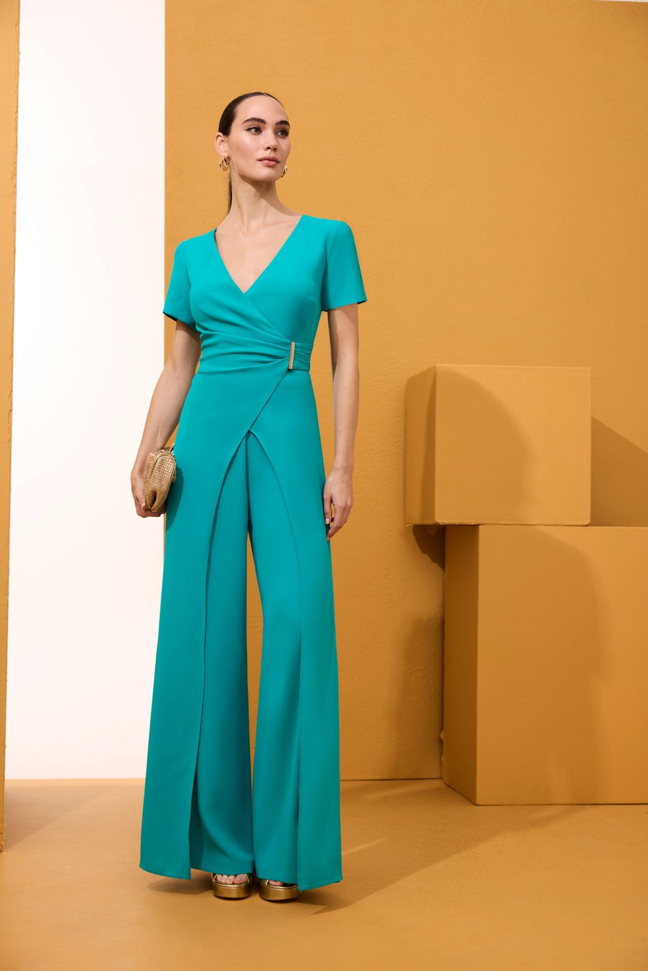 49619o-scaled Mono de Manga Corta Capas - Imagen 1