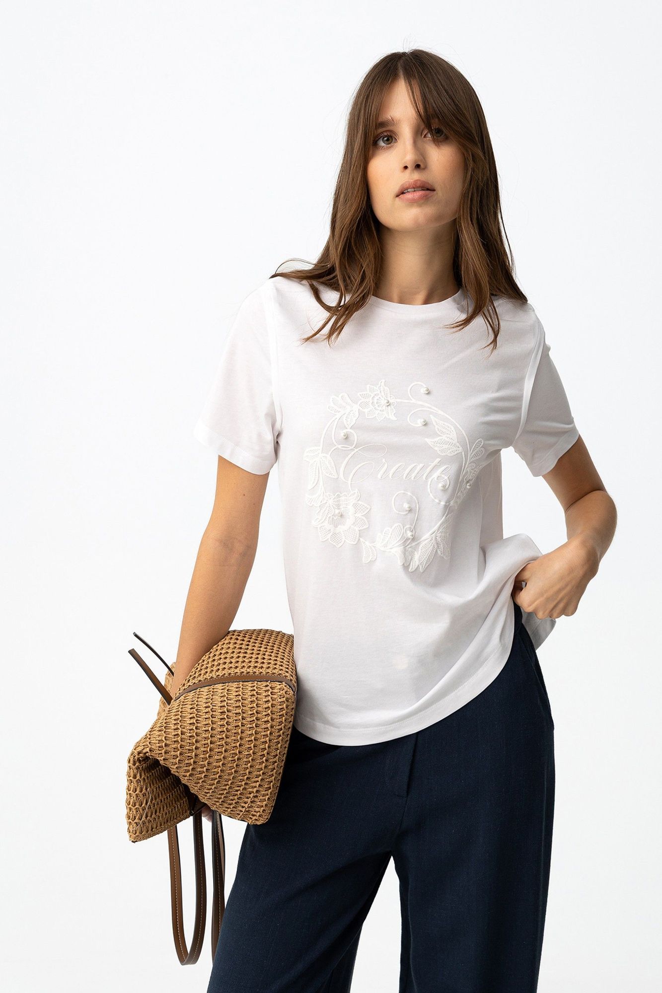 1772468065_fac5a99014661b4e7d70f9b8b17e198f Camiseta Angel Create flores y perlas - Imagen 1