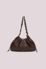 Bolso_con_cadena_en_las_asas_3.jpg
