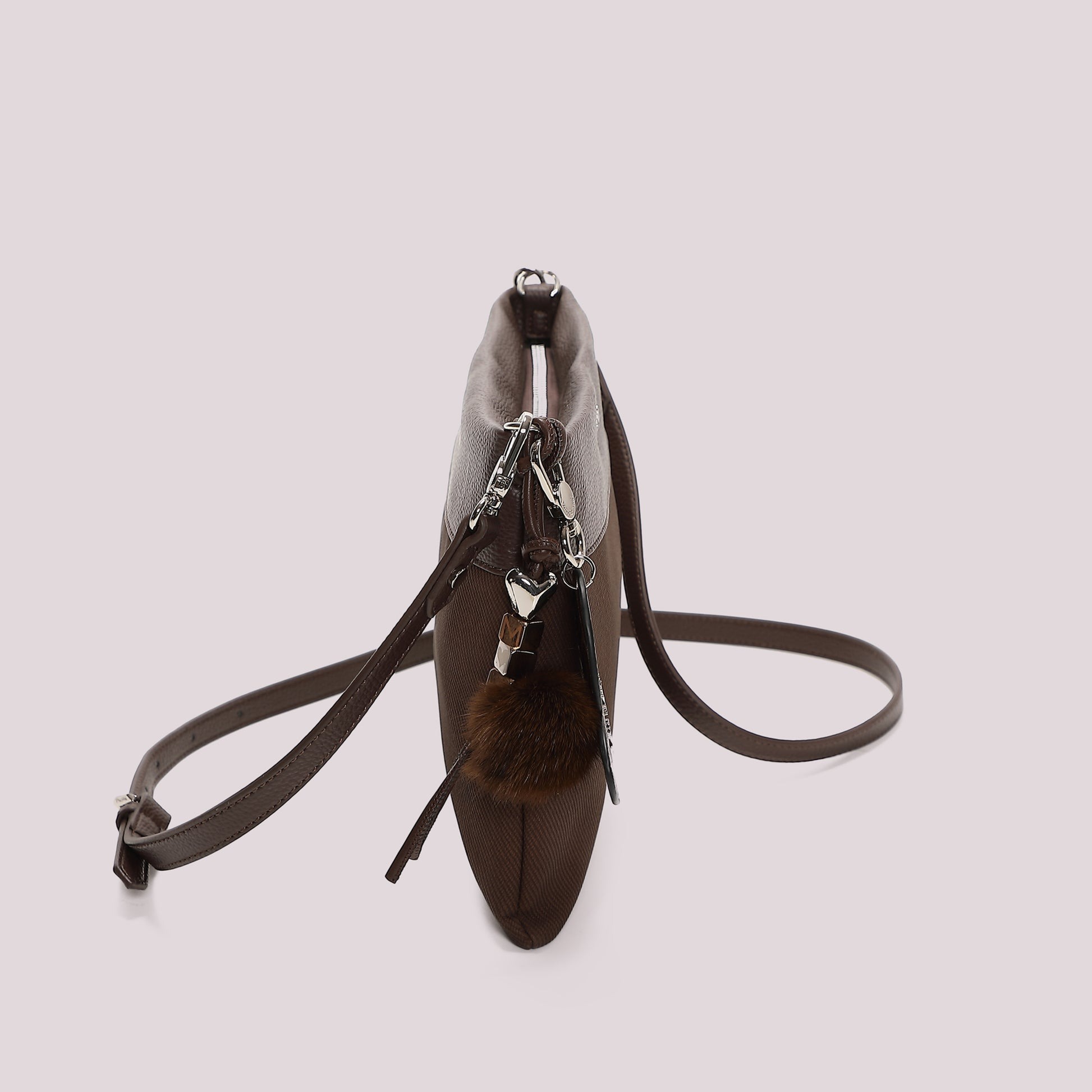 Bolso_tipo_sobre_con_charm_y_corazn_3.jpg