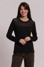Camiseta_de_manga_larga_con_transparencias_en_los_hombros_1.jpg