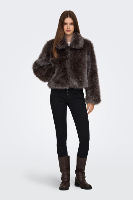 F_15322406_M_4902782_Front_Full.jpg