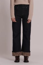 Jeans_con_puos_y_estampado_animal_4.jpg
