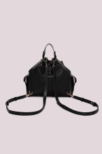 Mochila_con_bolsillos_1.jpg