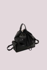 Mochila_con_bolsillos_2.jpg