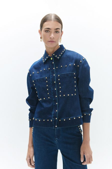 cazadora-denim-tachas.jpg